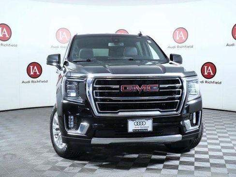 Used 2021 GMC Yukon XL SLT w/ SLT Luxury Plus Package AWD/4WD image 3