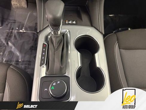 Used 2024 Chevrolet Blazer LT w/ Convenience Package FWD image 16