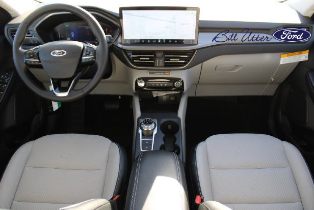 New 2025 Ford Escape SE FWD image 11
