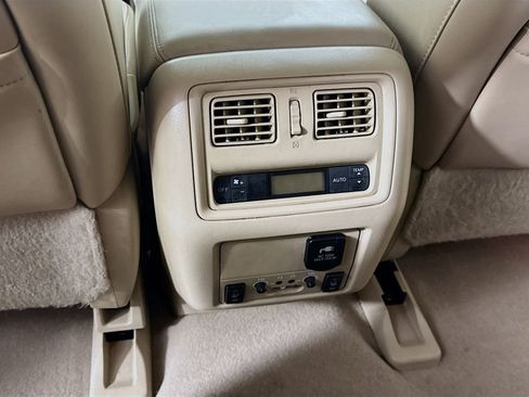 Used 2013 Nissan Pathfinder Platinum w/ Platinum Premium Pkg image 32