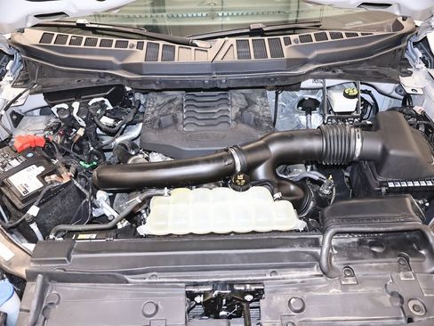 Certified 2021 Ford F150 XLT w/ Equipment Group 302A High image 43