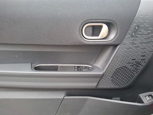 Used 2025 MINI Cooper 2-Door Hardtop image 12