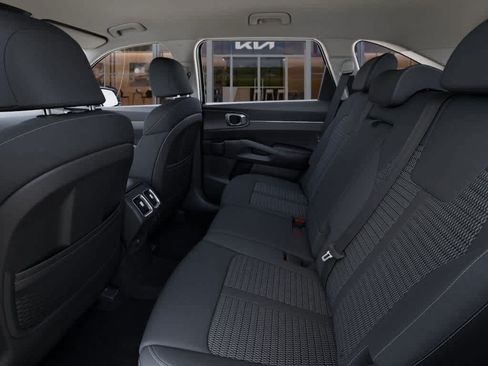 Used 2025 Kia Sorento LX FWD image 18