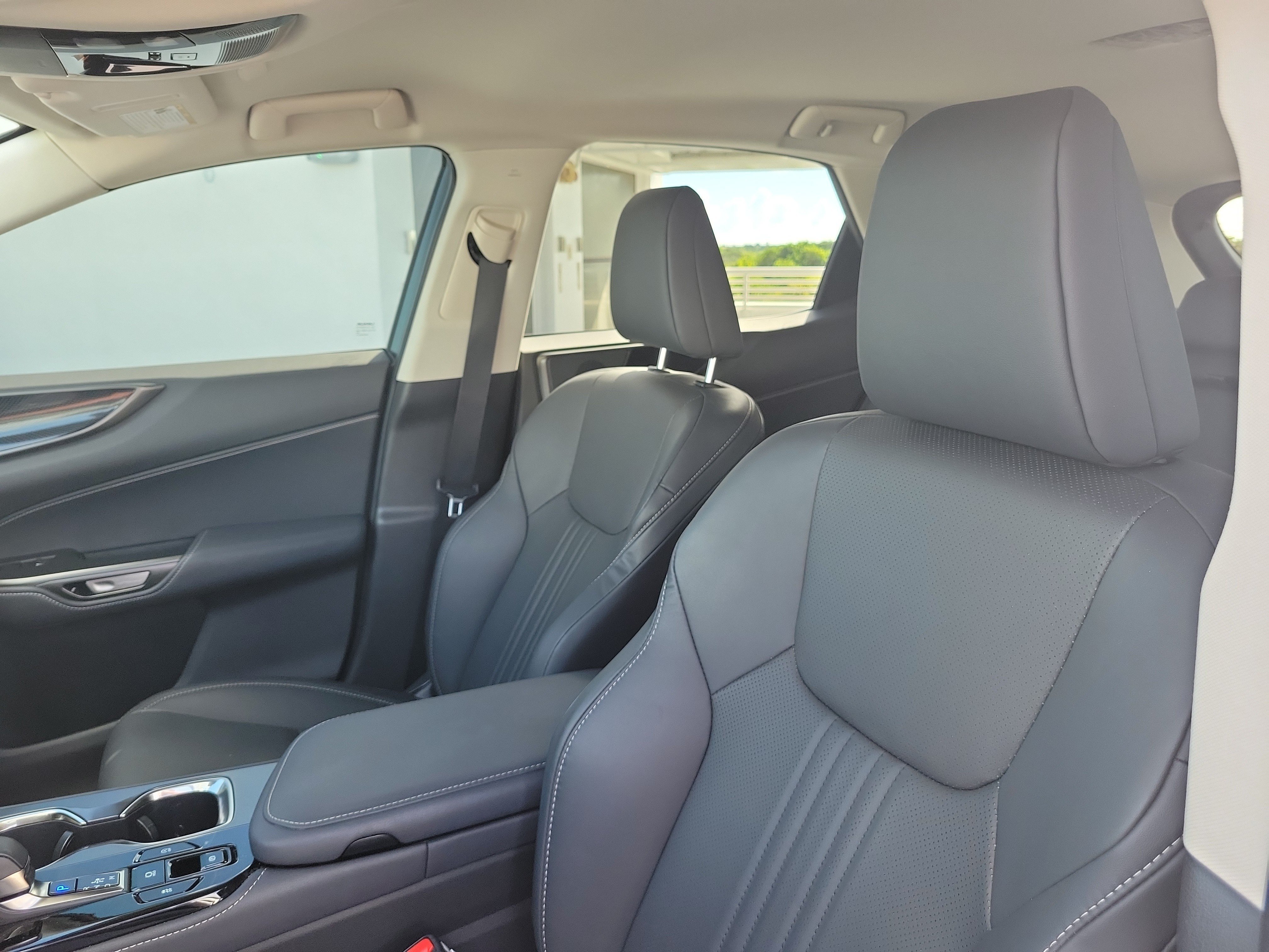Used 2025 Lexus NX 250 FWD w/ Accessory Package (Z2) image 20