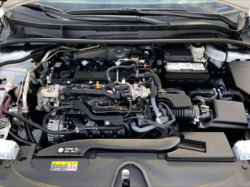 Used 2025 Toyota Corolla LE image 30