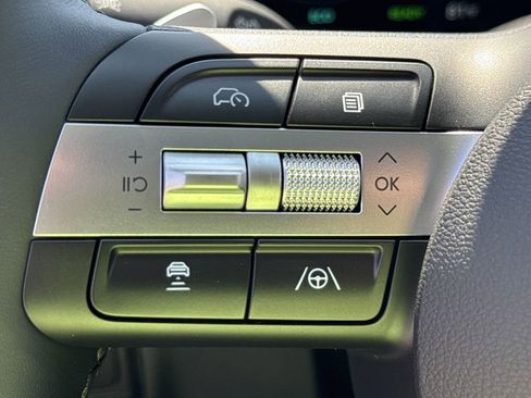 New 2025 Hyundai Tucson Limited image 27