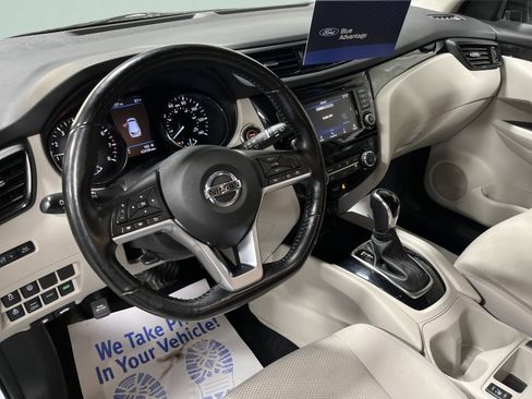 Certified 2022 Nissan Rogue Sport SV AWD/4WD image 14