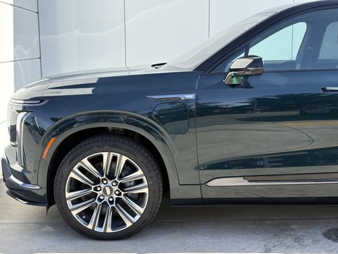 New 2026 Cadillac Vistiq Platinum image 5