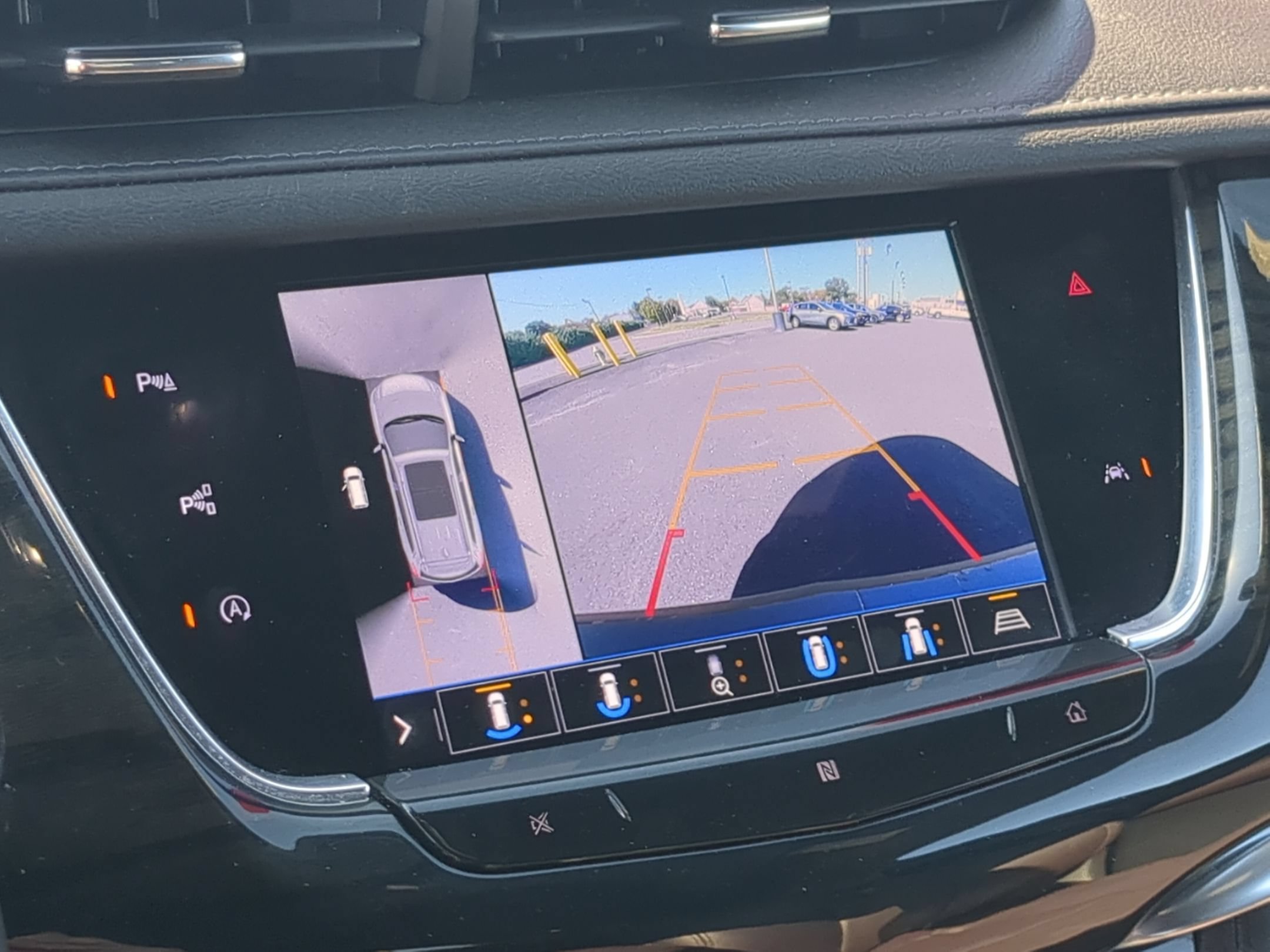 Certified 2020 Cadillac XT6 Premium Luxury AWD/4WD image 13