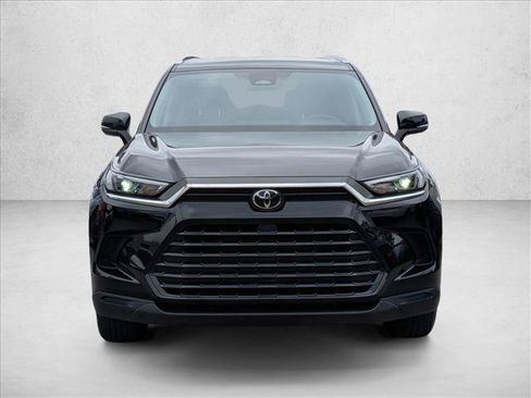 Used 2025 Toyota Grand Highlander FWD image 2