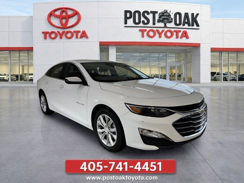 Used 2025 Chevrolet Malibu LT FWD image 12