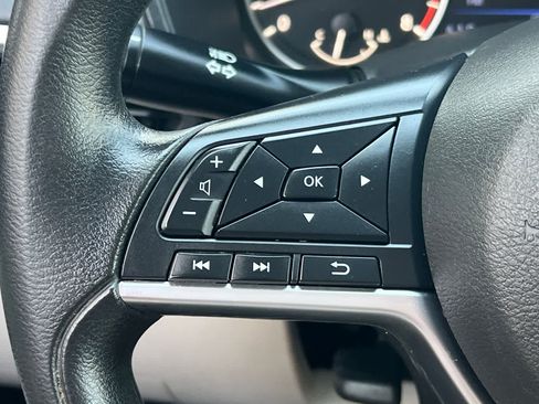 Used 2021 Nissan Altima 2.5 SV FWD image 29