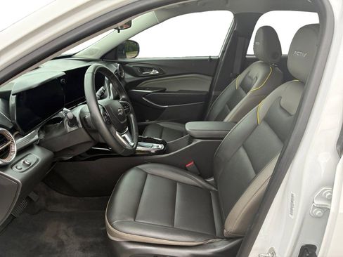 Used 2025 Chevrolet Trax ACTIV w/ Driver Confidence Package FWD image 13