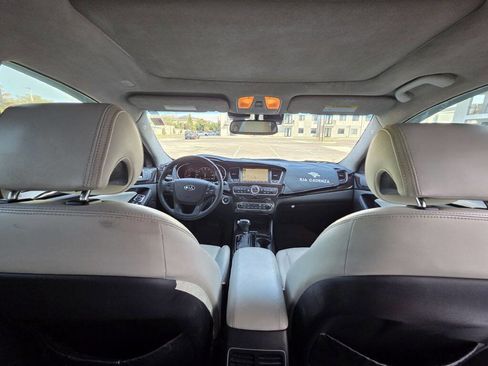 Used 2014 Kia Cadenza Premium w/ Technology Package image 19