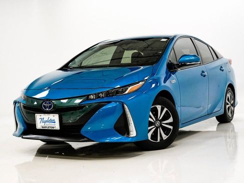 Used 2018 Toyota Prius Prime Premium image 1