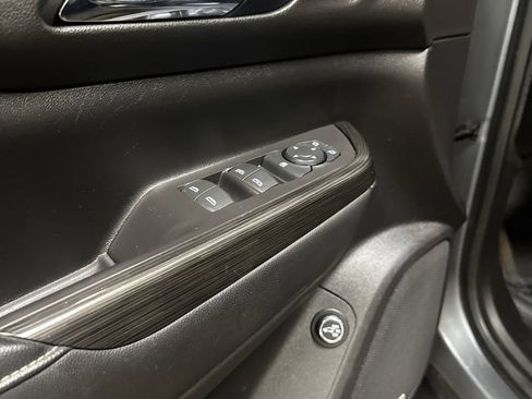 Used 2020 GMC Acadia SLT AWD/4WD image 11