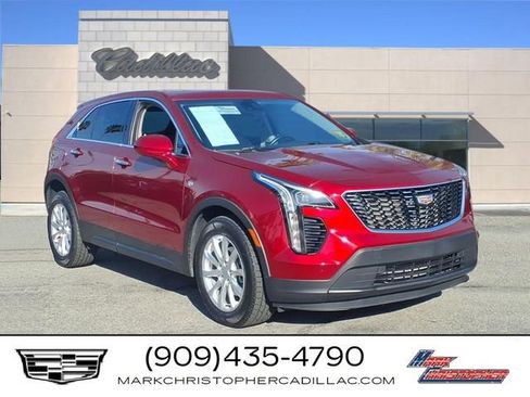 Certified 2022 Cadillac XT4 Luxury image 1