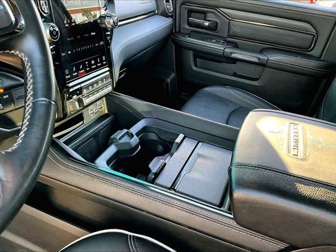 Used 2024 RAM 3500 Limited image 37