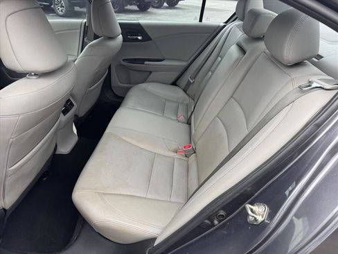 Used 2017 Honda Accord EX-L image 10