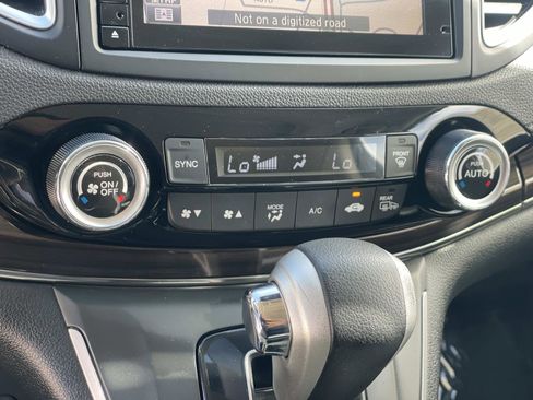 Used 2016 Honda CR-V Touring image 12