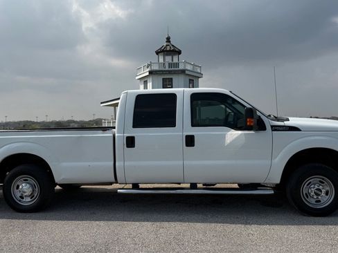 Used 2015 Ford F250 XL w/ Power Equipment Group image 4