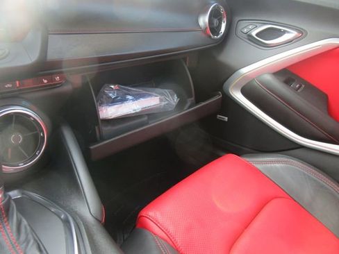 Used 2021 Chevrolet Camaro SS image 15