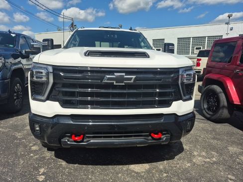 Used 2026 Chevrolet Silverado 2500 LT w/ Trail Boss Package AWD/4WD image 2