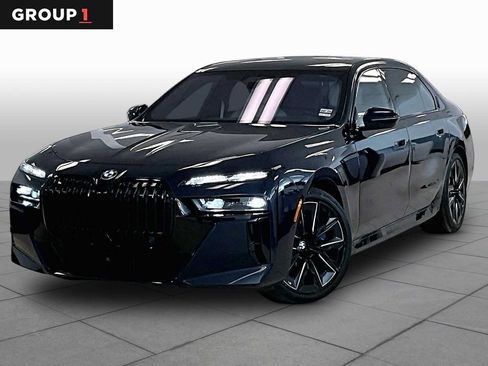 Used 2023 BMW 740i w/ Executive Package RWD image 1
