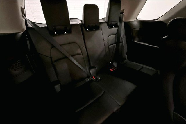 Used 2024 Nissan Pathfinder SL AWD/4WD image 33