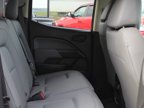 Used 2022 Chevrolet Colorado W/T image 18