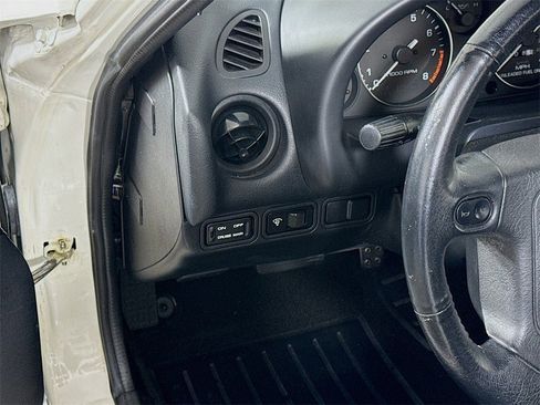 Used 1995 MAZDA MX-5 Miata image 4