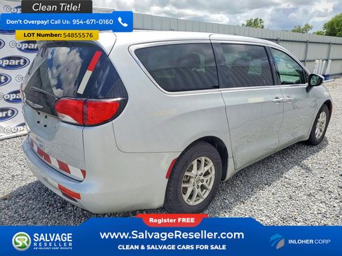 Used 2023 Chrysler Voyager LX FWD image 4