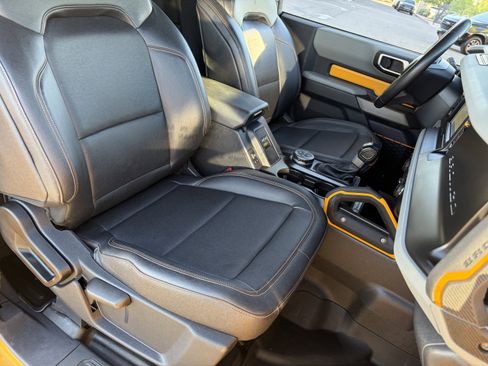 Used 2021 Ford Bronco Badlands image 10