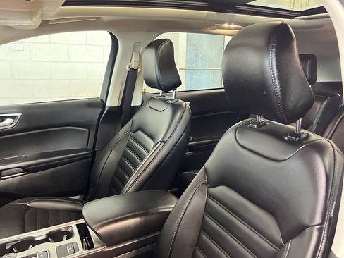 Used 2024 Ford Edge SEL w/ Convenience Package image 15