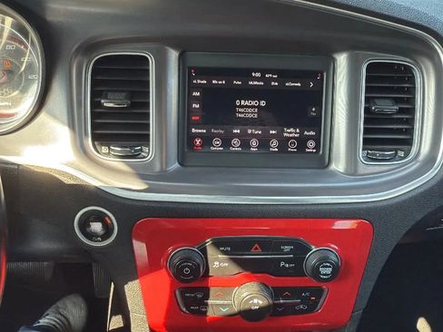 Used 2020 Dodge Charger SXT w/ Leather Interior Group image 17
