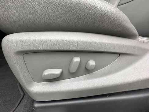 Used 2019 Chevrolet Suburban LT image 35