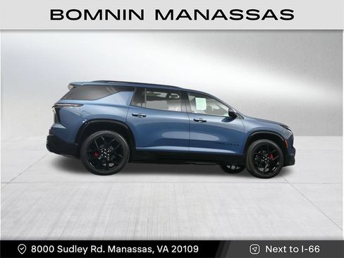 Used 2024 Chevrolet Traverse RS image 27