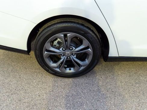 Used 2025 Honda Accord EX-L image 9