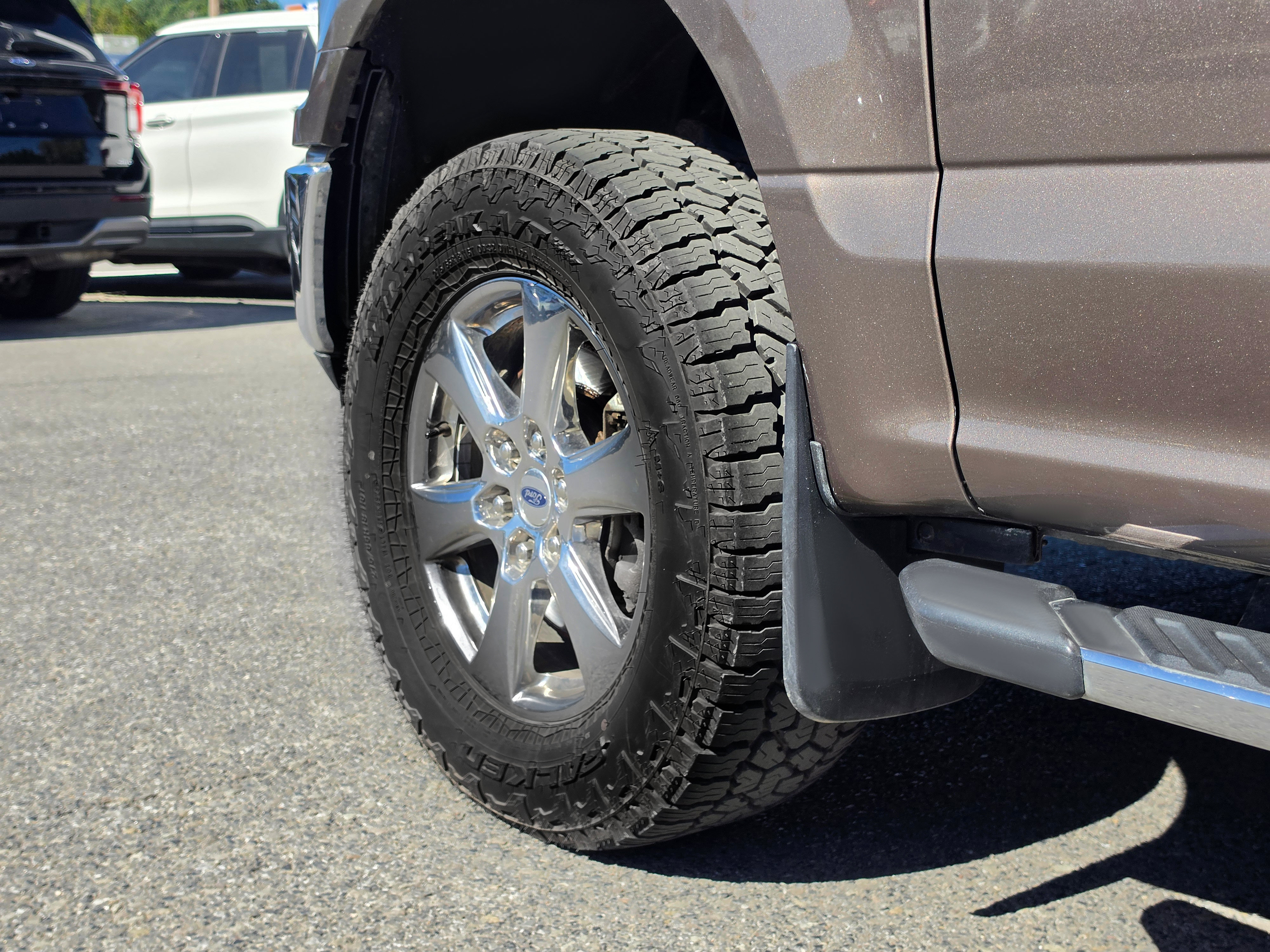 Used 2019 Ford F150 XLT w/ Equipment Group 302A Luxury AWD/4WD image 10
