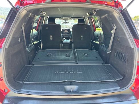 Used 2024 Nissan Pathfinder Rock Creek AWD/4WD image 18