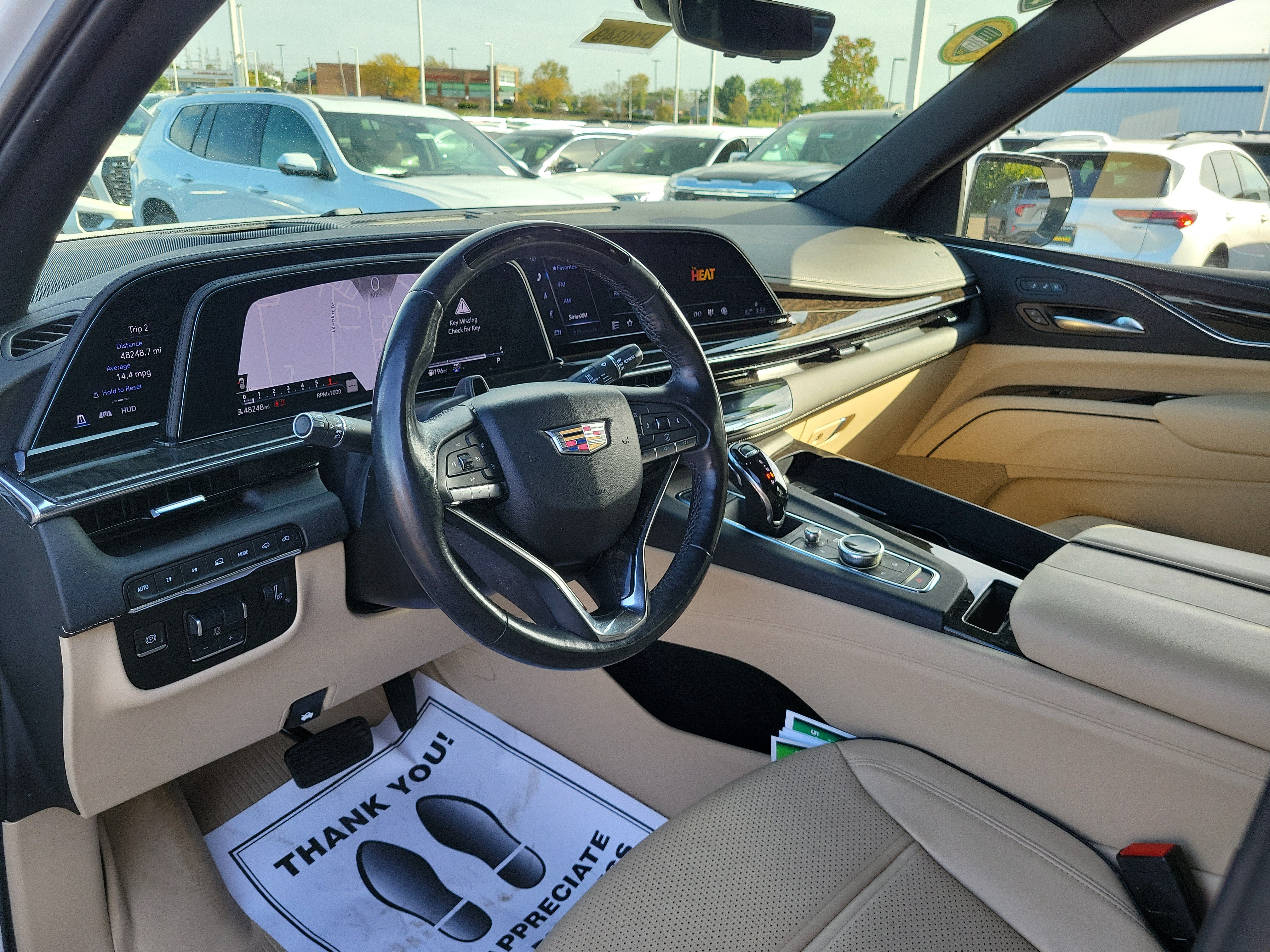 Used 2023 Cadillac Escalade Premium Luxury w/ Performance Package AWD/4WD image 19