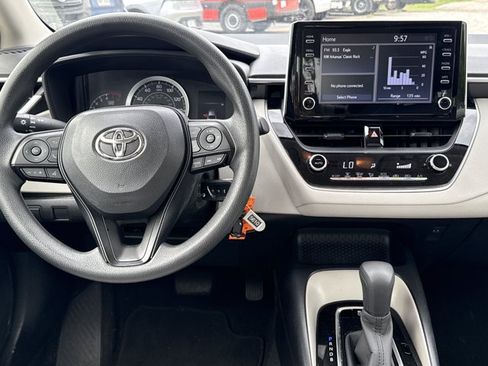 Used 2020 Toyota Corolla LE FWD image 6