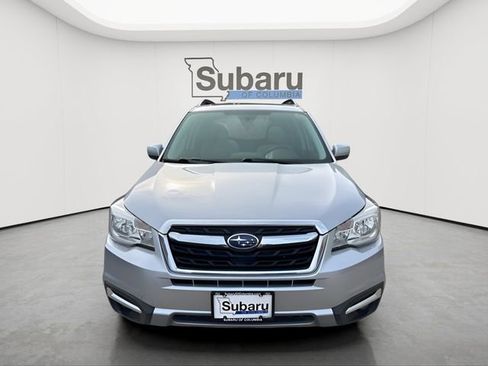 Used 2017 Subaru Forester 2.5i Premium image 2