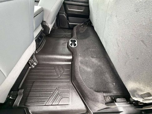 Used 2016 RAM 1500 Express AWD/4WD image 23
