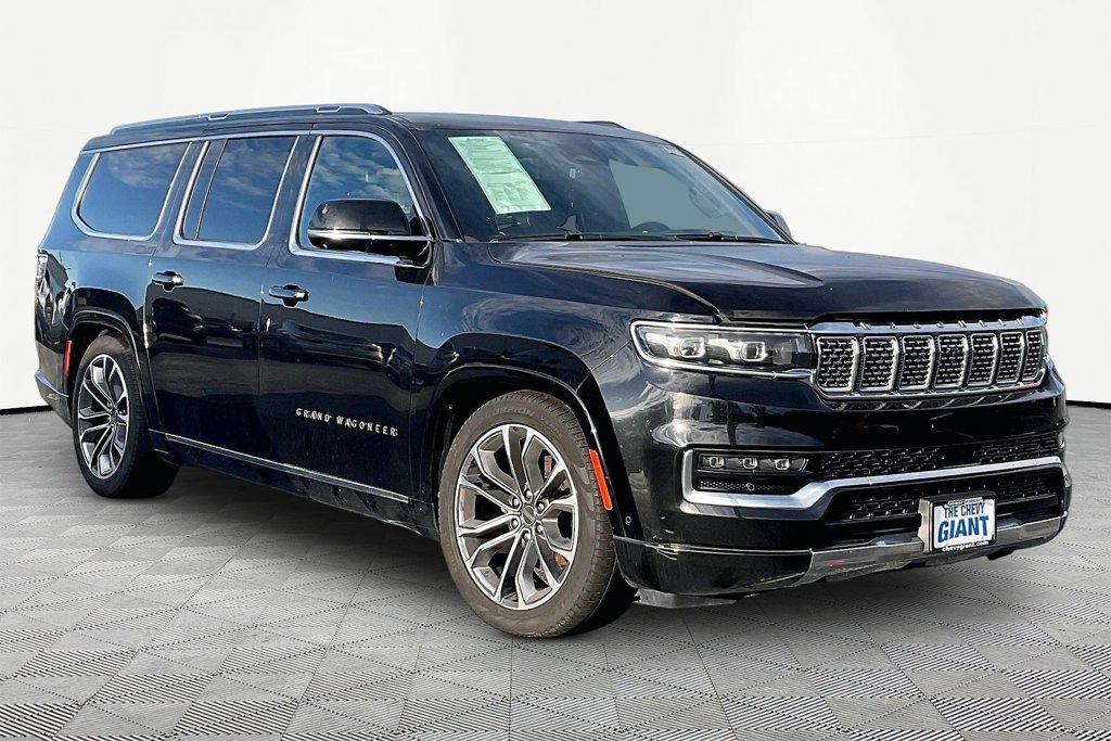 Used 2023 Jeep Grand Wagoneer L Series III AWD/4WD image 3