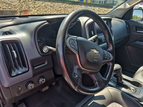 Used 2017 Chevrolet Colorado Z71 AWD/4WD image 11