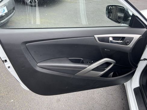 Used 2015 Hyundai Veloster w/ Option Group 03 image 10