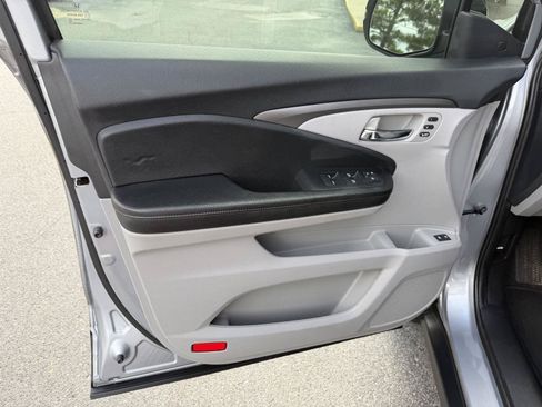 Used 2021 Honda Pilot Special Edition image 15