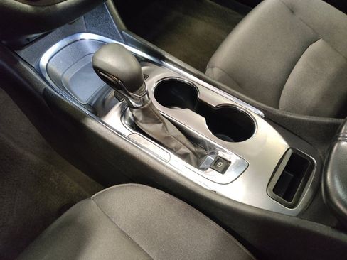 Used 2023 Chevrolet Malibu LT FWD image 26