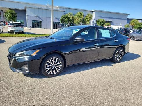 Certified 2024 Nissan Altima 2.5 SV image 9